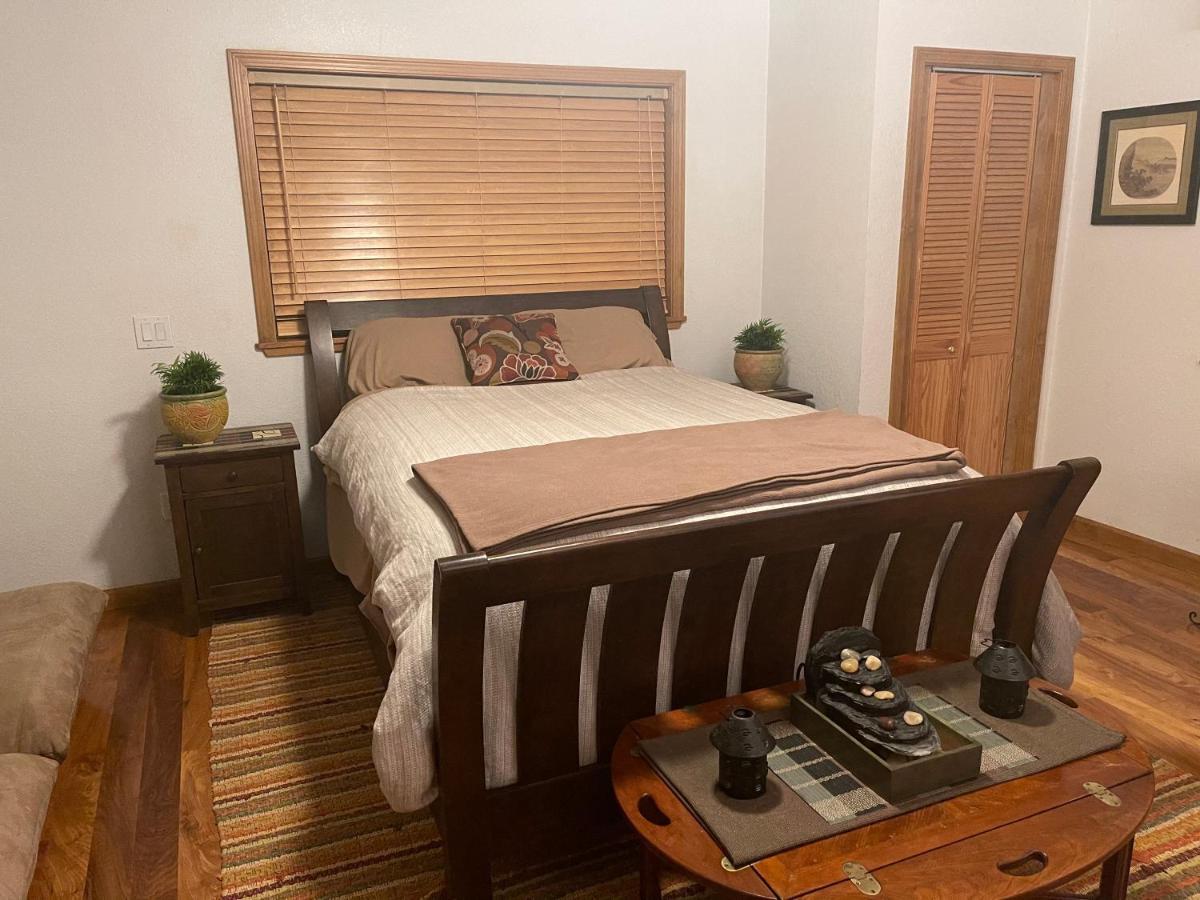 A Lovely Cabin House At Way Woods Retreat With Outdoor Hot Tub! - By Sacred Hub Mgmt Foresthill エクステリア 写真